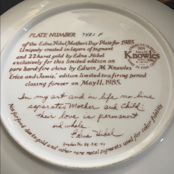 Edna Hibel 1985 Mothers Day Plate - Picture 3 of 5